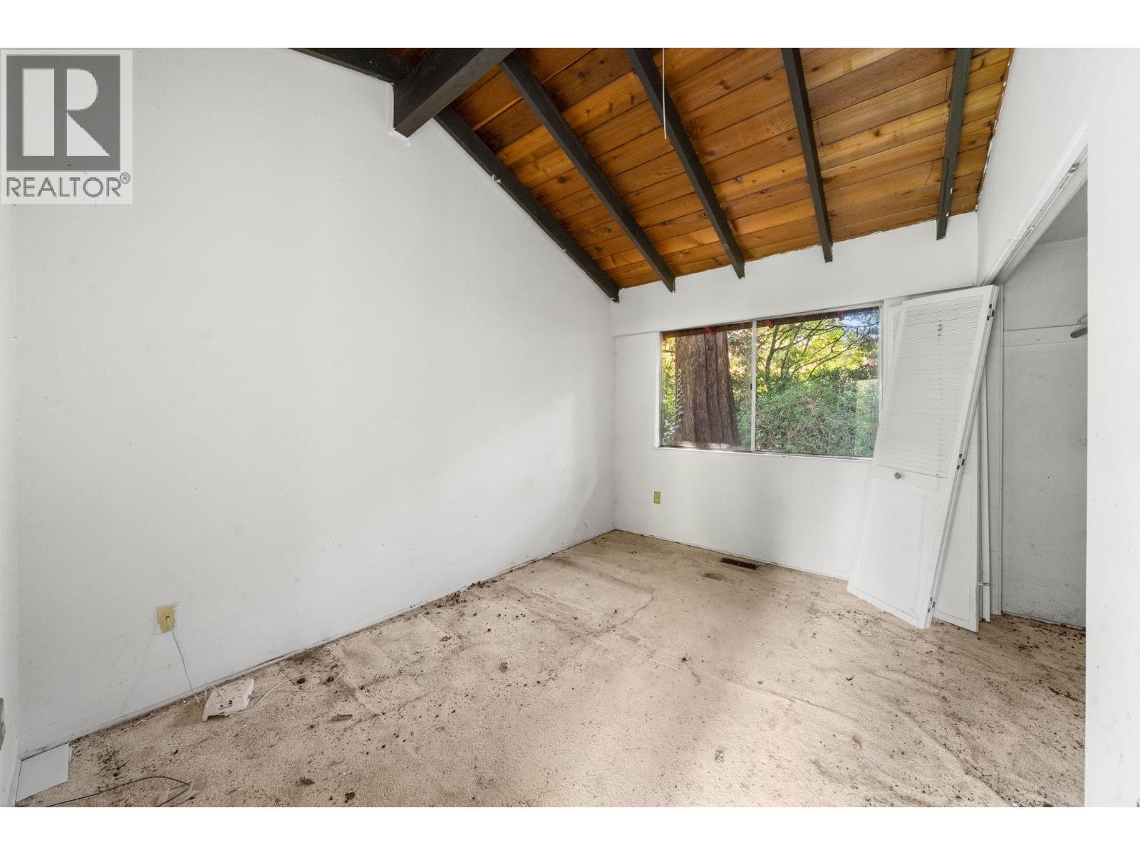 Photo of 3745 SOUTHRIDGE AVENUE 17