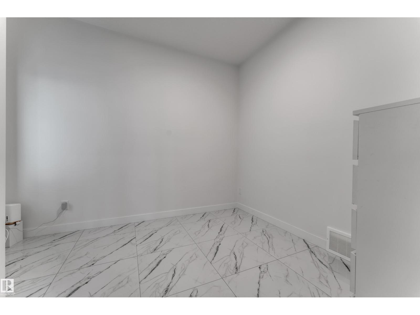 #4323 66 ST - 7