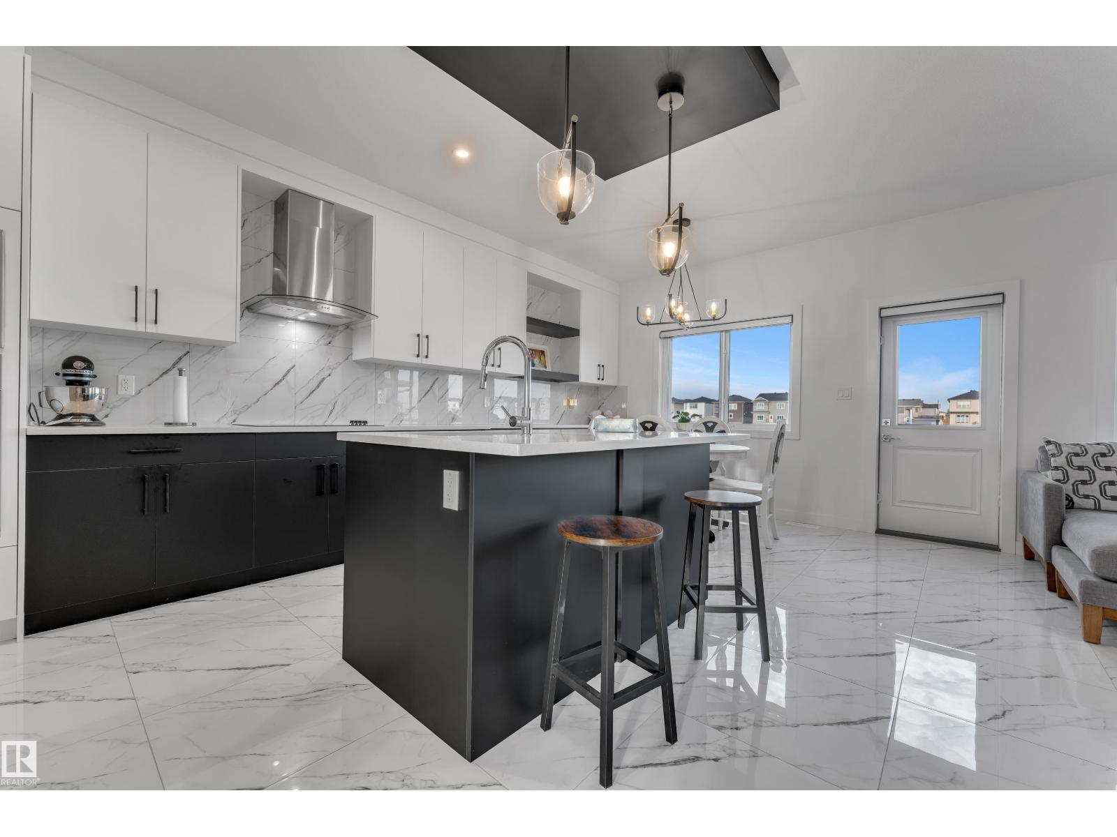 #4323 66 ST - 10