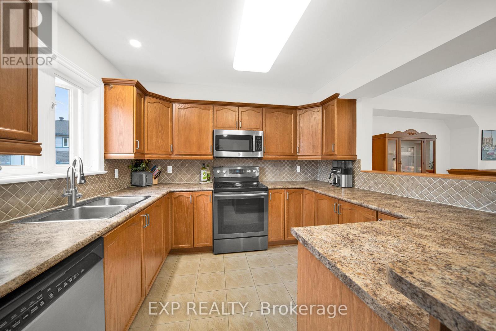 223 MONTEREY DRIVE, Ottawa — photo 11