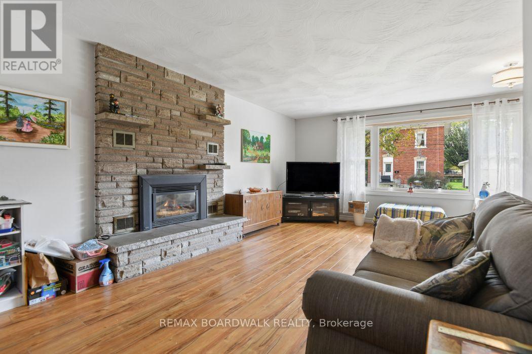 4 DAVIDSON STREET W - 10