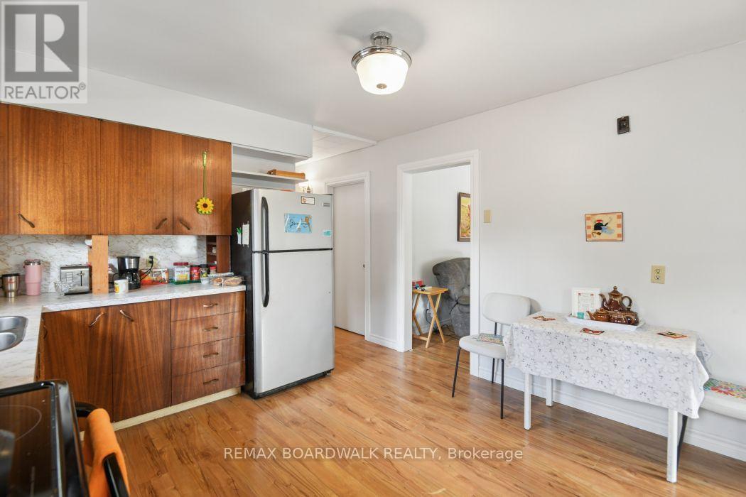 4 DAVIDSON STREET W - 16
