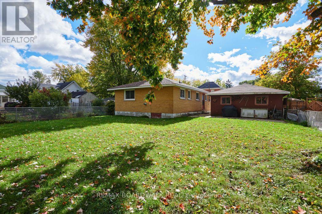 4 DAVIDSON STREET W - 30