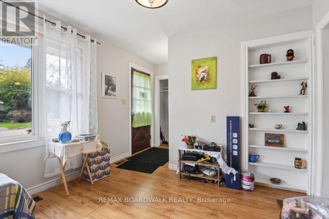 4 DAVIDSON STREET W - 7