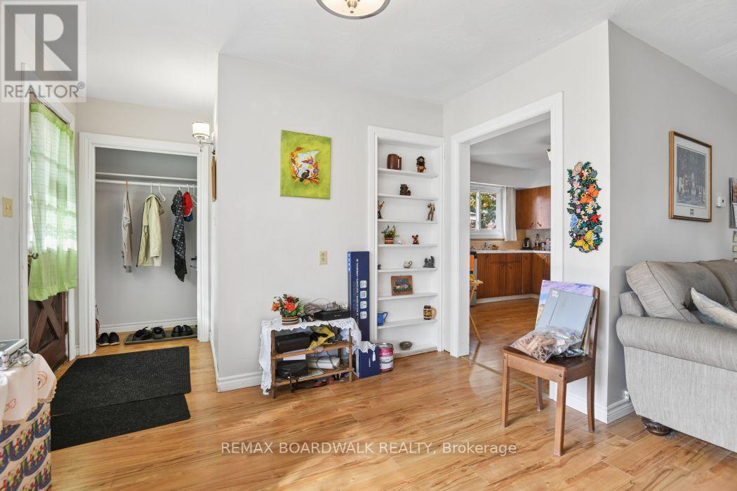 4 DAVIDSON STREET W - 8