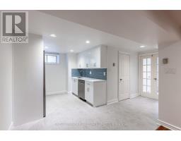 Lower - 34a Foxbar Road, Toronto, ON M4V2G6 Photo 16