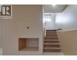 48 Vanson Close, Red Deer, AB T4R0G6 Photo 13