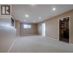 48 Vanson Close, Red Deer, AB T4R0G6 Photo 16