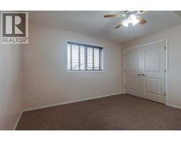 Dining room - 48 Vanson Close, Red Deer, AB T4R0G6 Photo 9