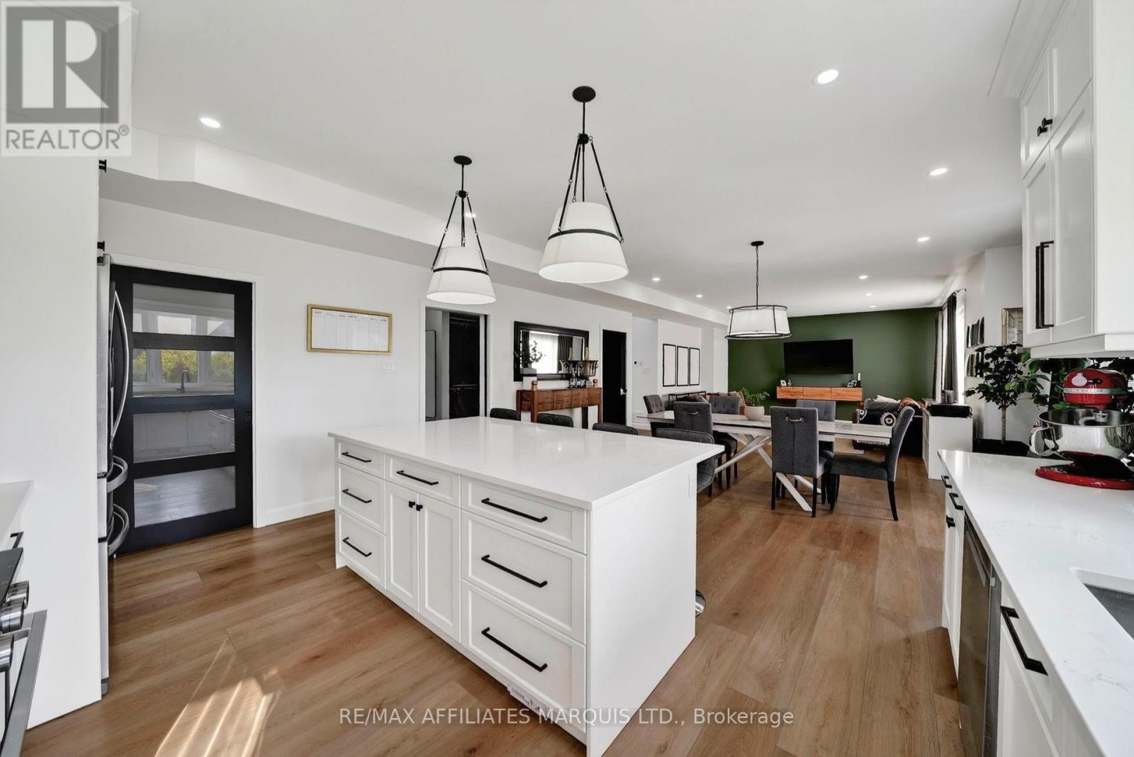 20314 Andrea Avenue — photo 16