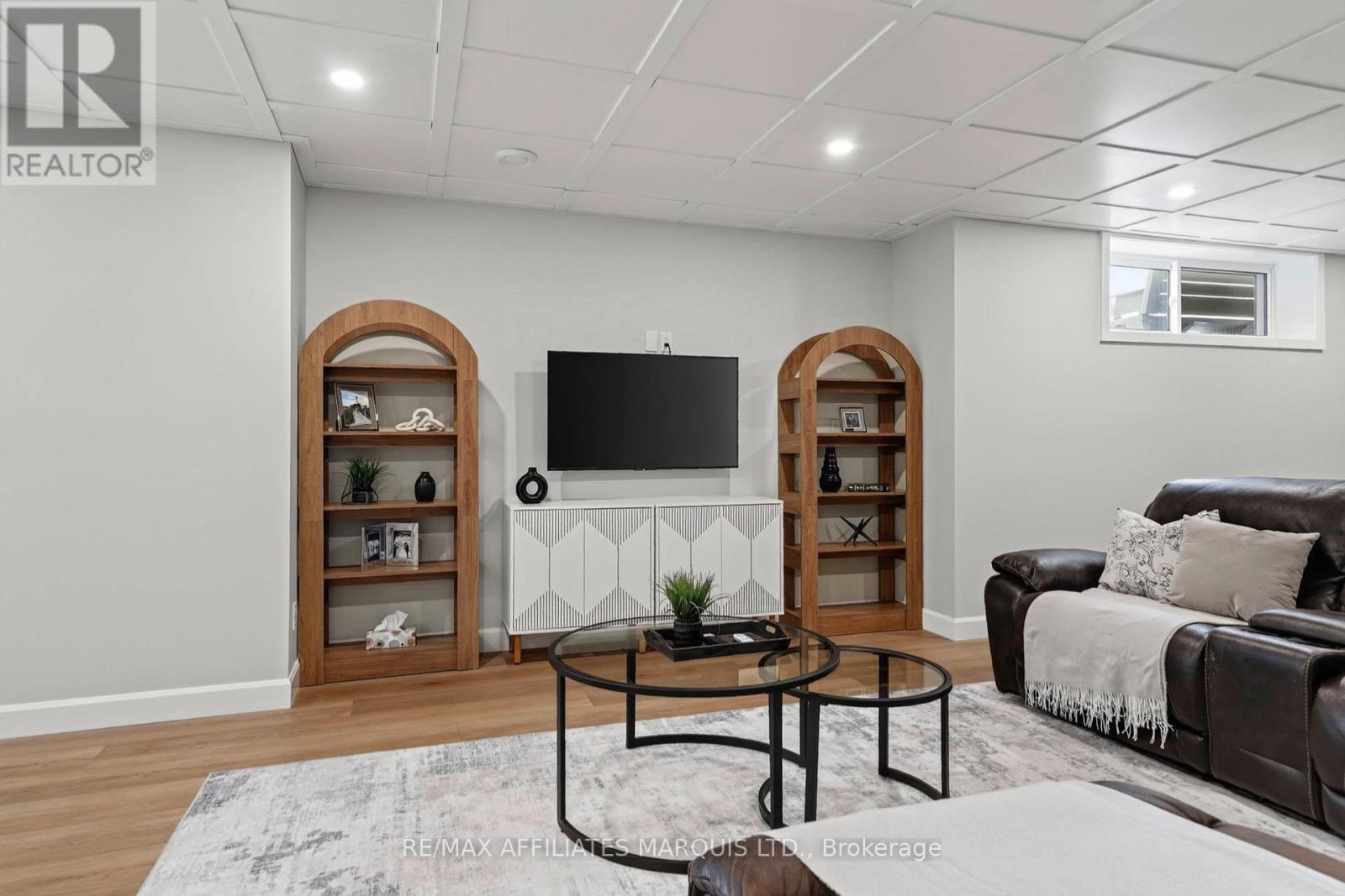 20314 Andrea Avenue — photo 35
