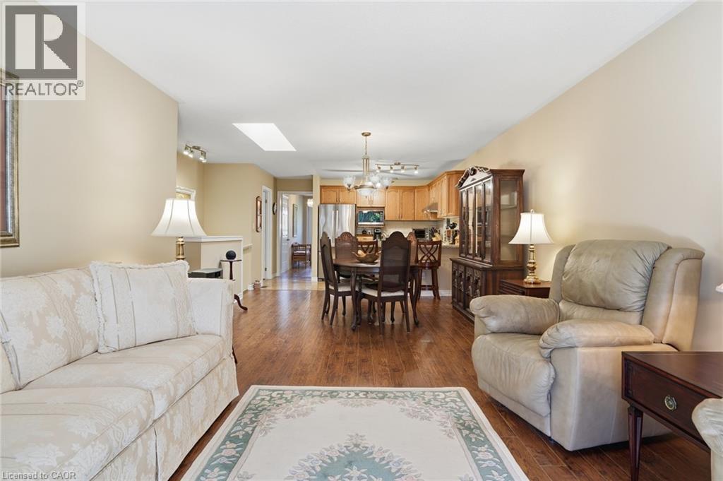 9 KINSMAN Court S - 18