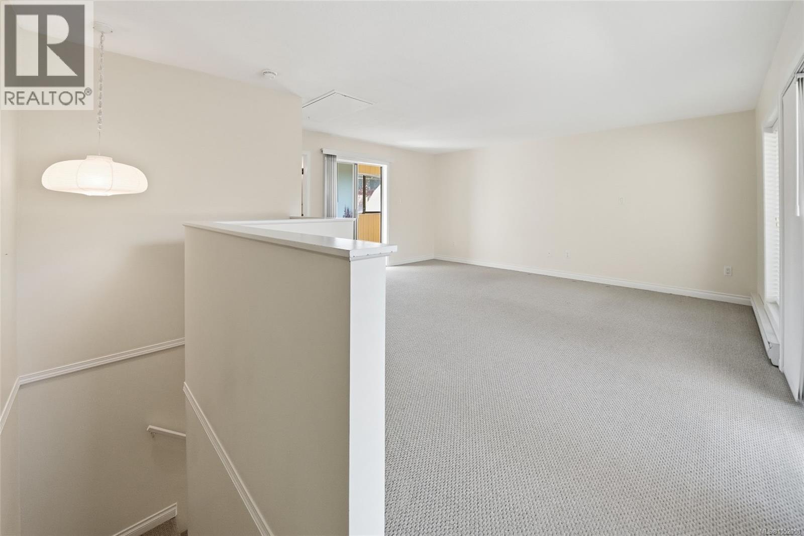 #10 240 Higson Cres - 30
