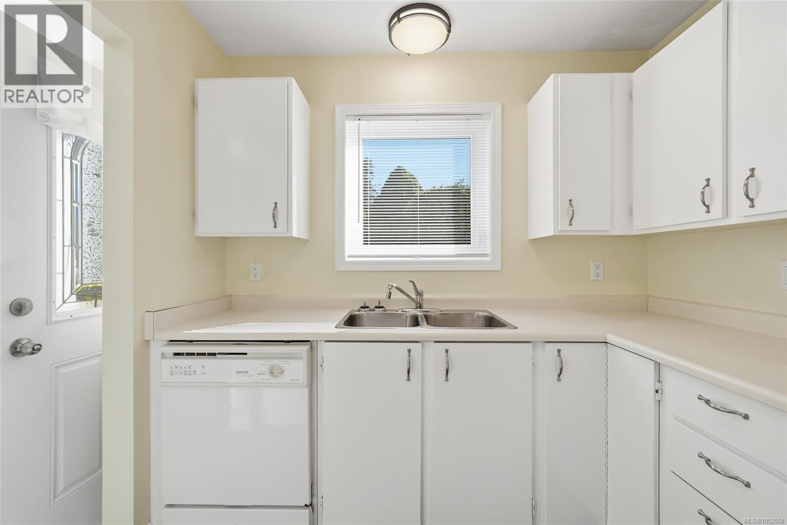 10 240 Higson Cres, Qualicum Beach - Image 1