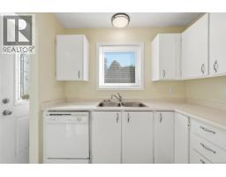 10 240 Higson Cres, Qualicum Beach, BC V9K2B4 Photo 9