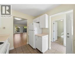 10 240 Higson Cres, Qualicum Beach, BC V9K2B4 Photo 11