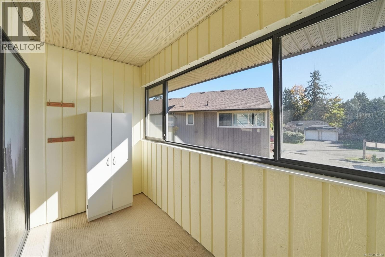 #10 240 Higson Cres - 39