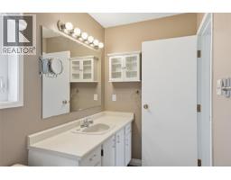 10 240 Higson Cres, Qualicum Beach, BC V9K2B4 Photo 36