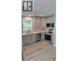 4pc Bathroom - 969 2 Street Se, Medicine Hat, AB T1A5K6 Photo 6