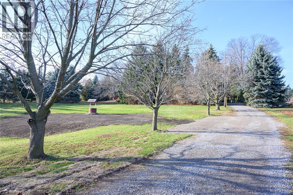 347 YORK Road Unit# Lower # 2, Burlington — photo 5