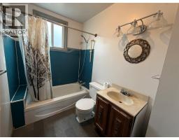 198 Columbia Avenue, Castlegar, BC V1N1V6 Photo 12