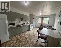 198 Columbia Avenue, Castlegar, BC V1N1V6 Photo 9