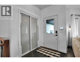 112 Aspen Creek Crescent - photo 4