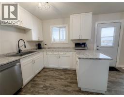 Primary Bedroom - 1541 / 1543 Loran Drive, Dawson Creek, BC V1G1B7 Photo 10