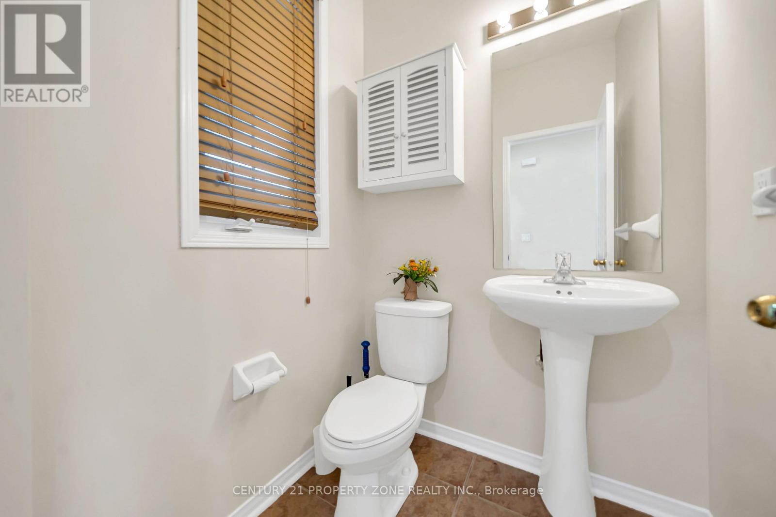 5 Senwood Street, Brampton, ON photo 17