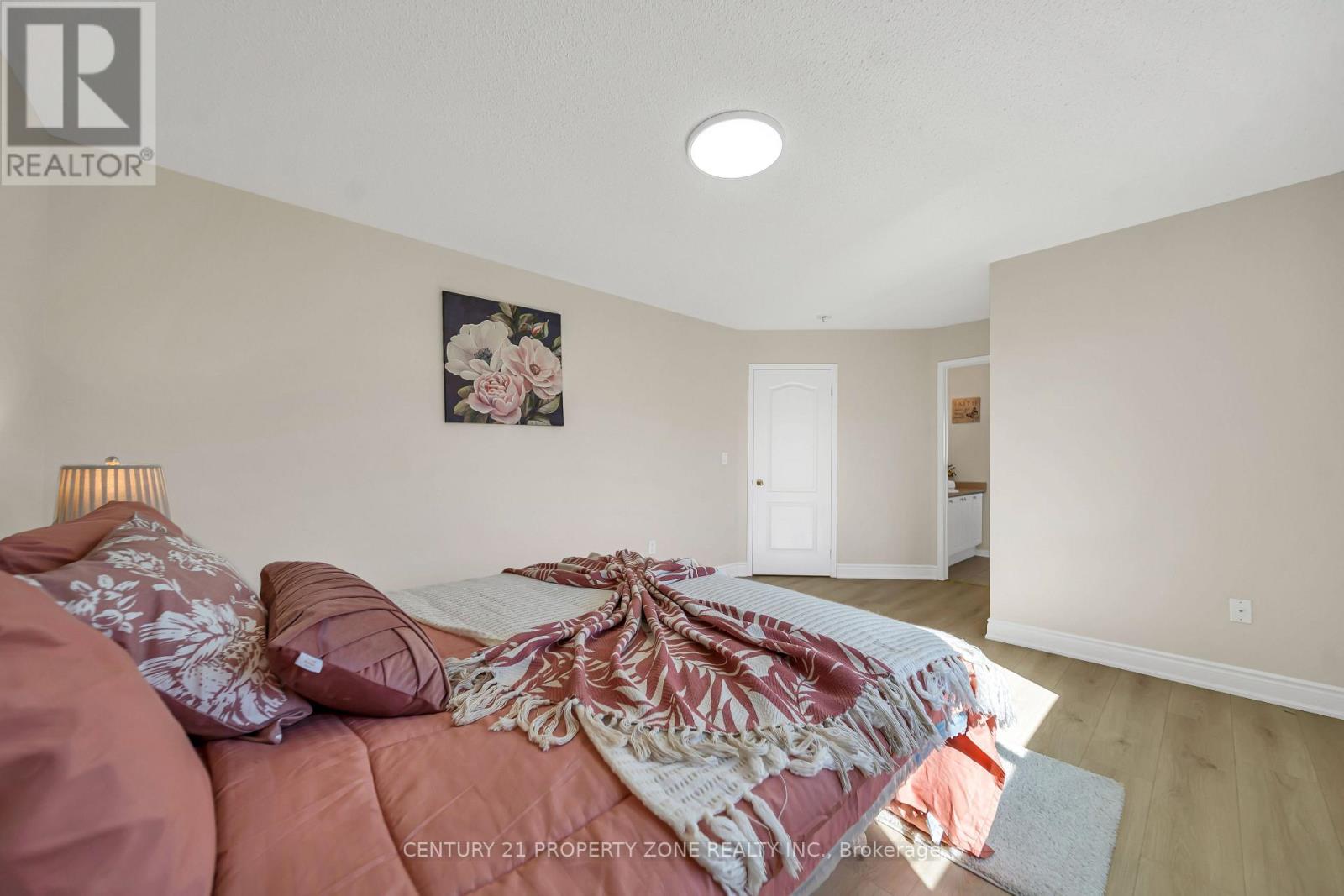 5 Senwood Street, Brampton, ON photo 21