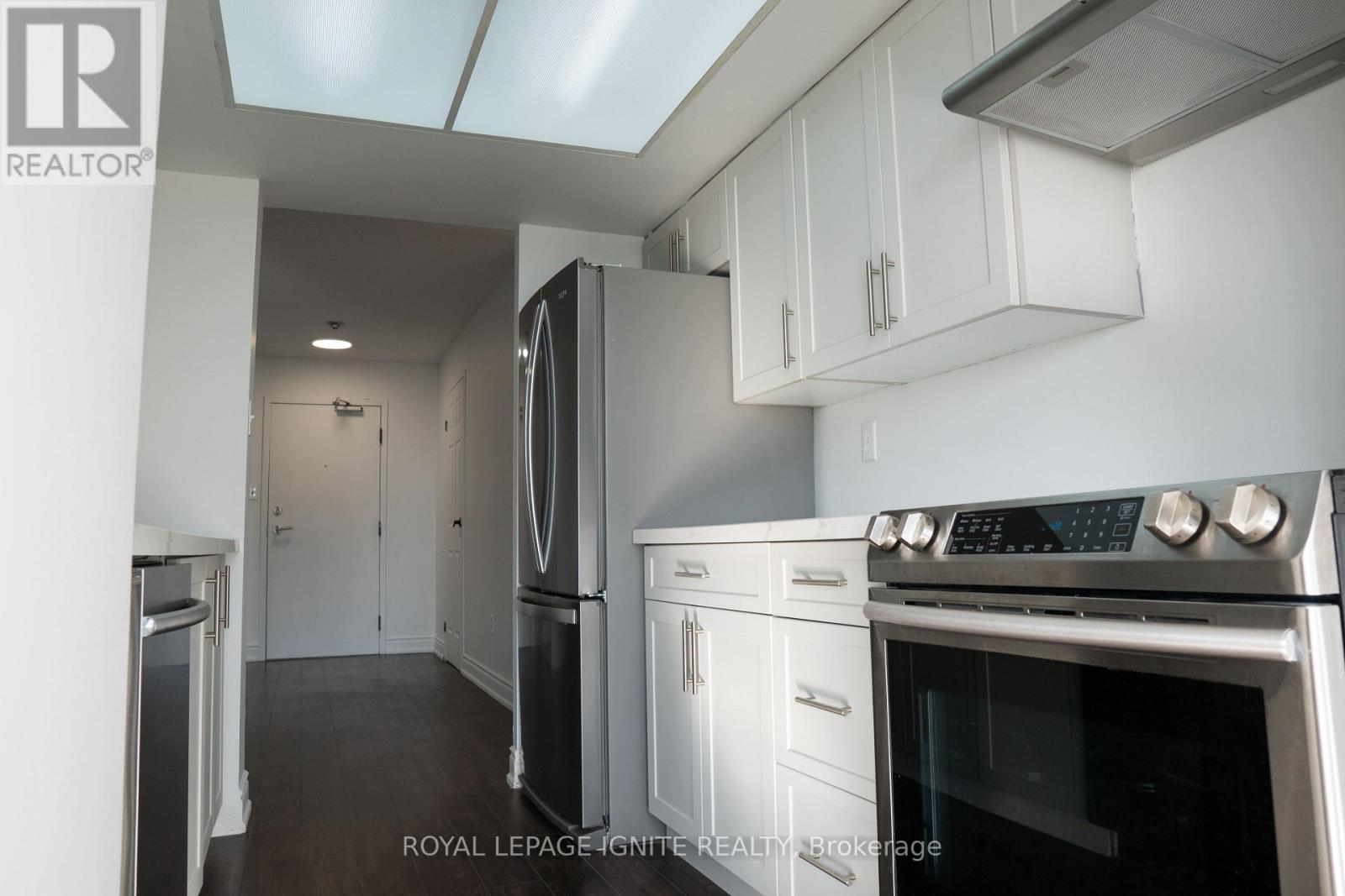 #1010 5 ROWNTREE ROAD - 3