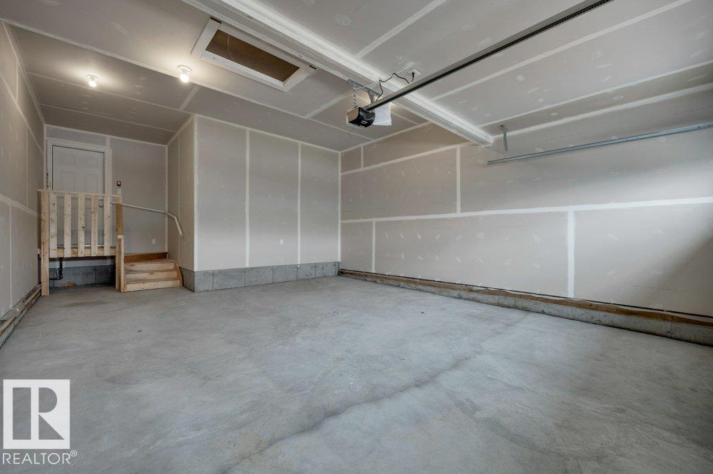 690 Bank Drive, photo 30