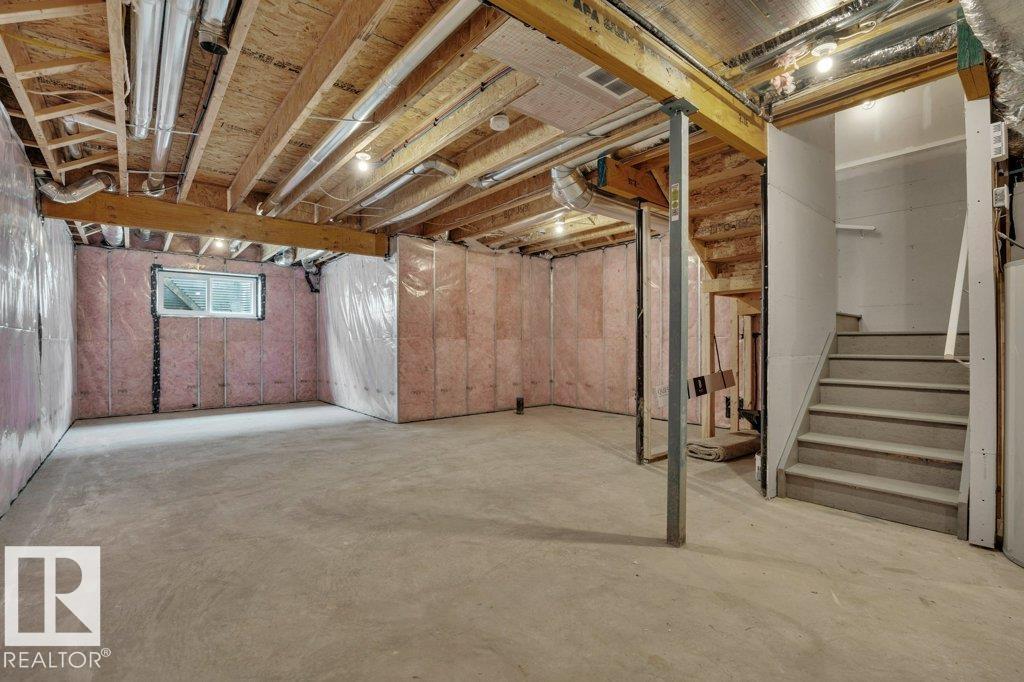 690 Bank Drive, photo 53