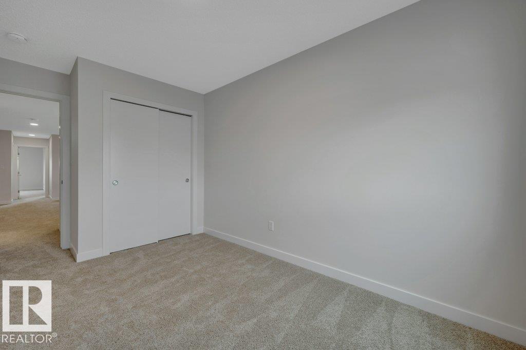 690 Bank Drive, photo 48