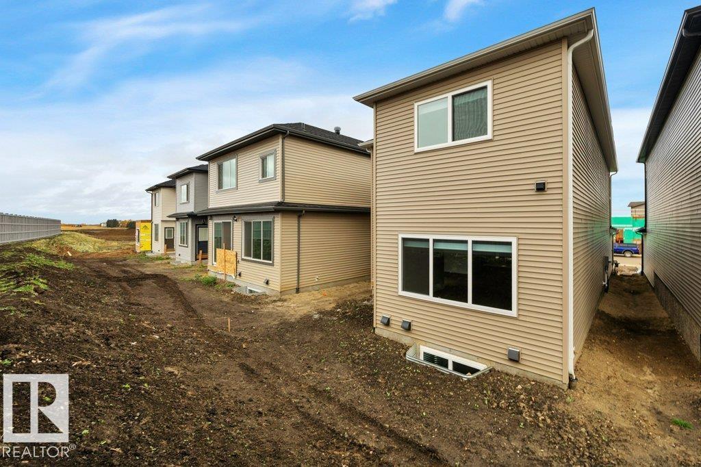 690 Bank Drive, photo 64
