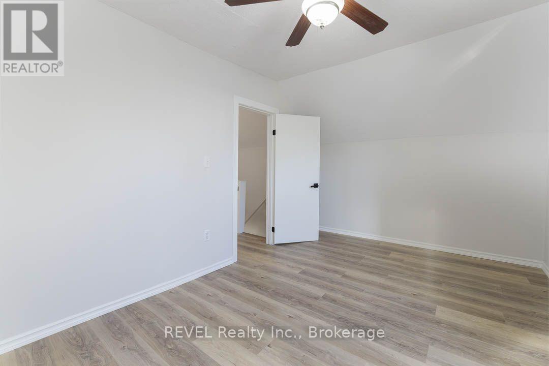 389 Glendale Avenue — photo 18