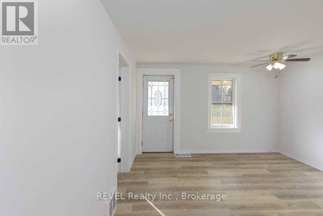 389 GLENDALE AVENUE, St. Catharines (Secord Woods) — photo 2