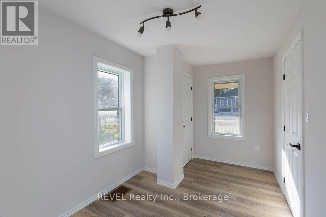 389 GLENDALE AVENUE, St. Catharines (Secord Woods) — photo 6