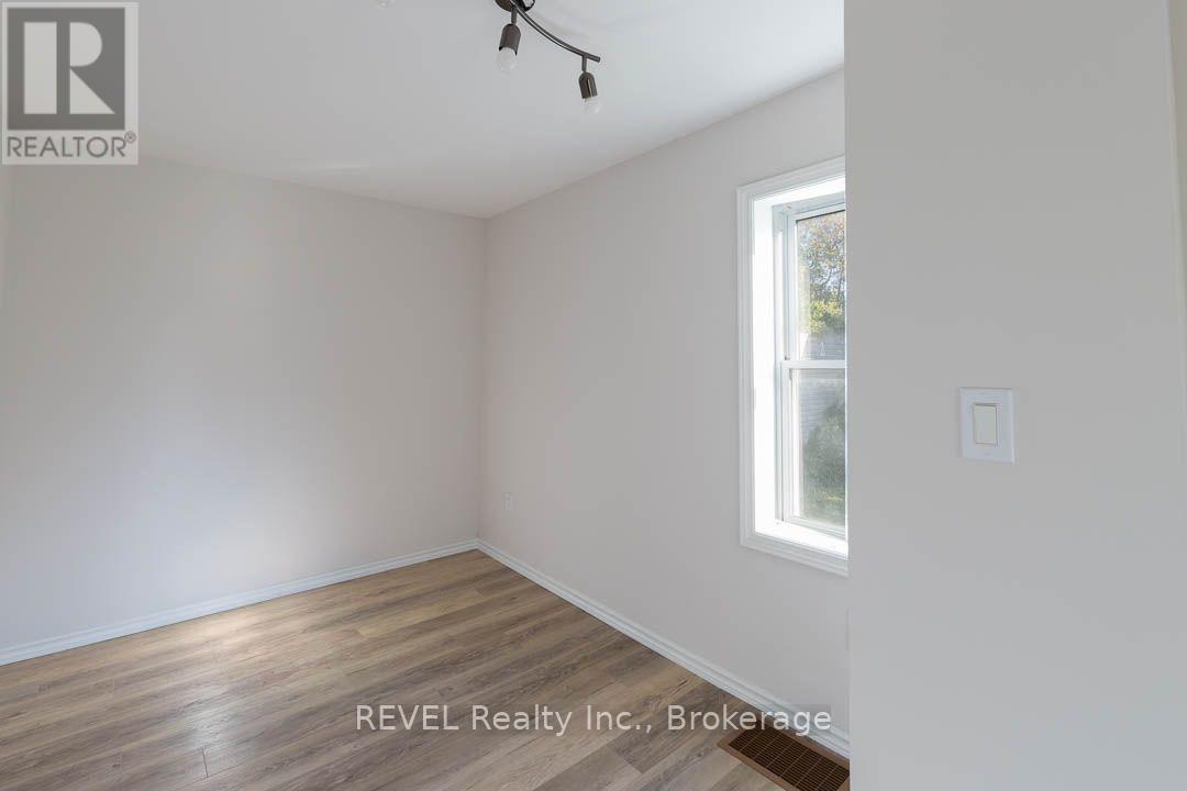 389 GLENDALE AVENUE, St. Catharines (Secord Woods) — photo 7