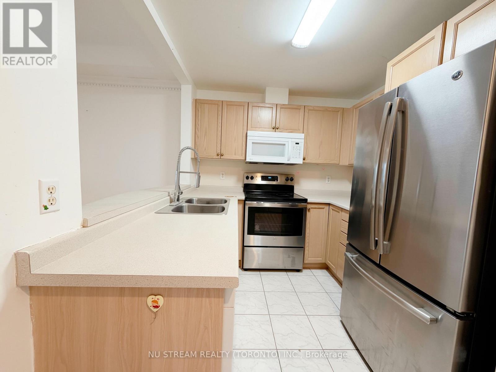A11 - 108 FINCH AVENUE W, Toronto (Newtonbrook West) — photo 5