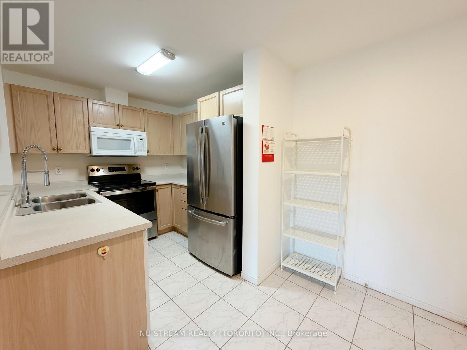 A11 - 108 FINCH AVENUE W, Toronto (Newtonbrook West) — photo 6