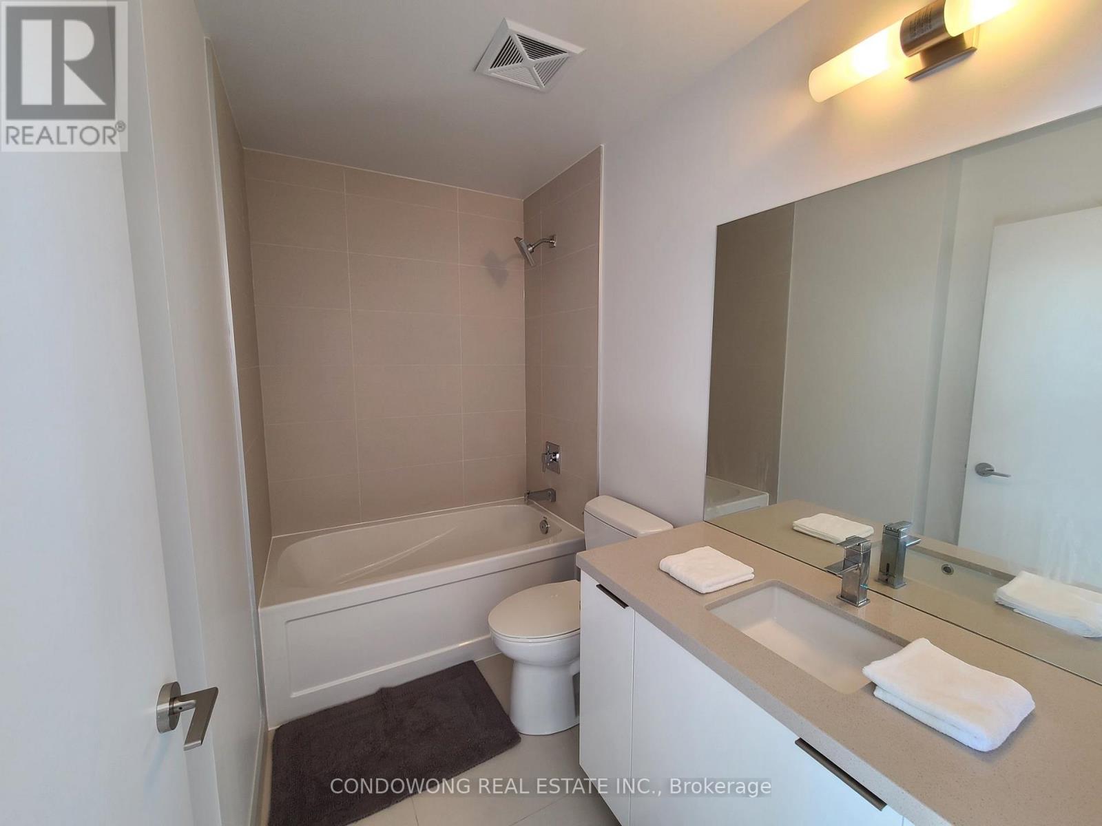 3704 - 8 EGLINTON AVENUE E, Toronto (Mount Pleasant West) — photo 9