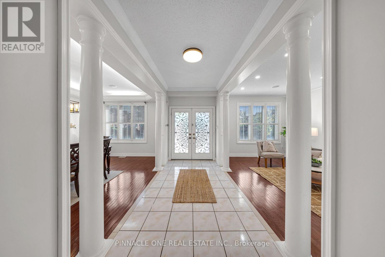 6 Dolby Crescent, Ajax, ON photo 8