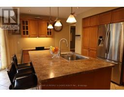 Kitchen - 22 Novella Place, Brampton, ON L6S5X1 Photo 7