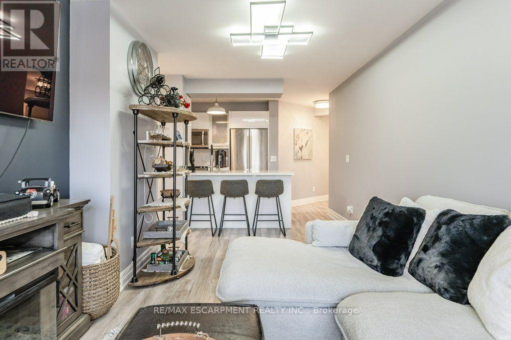 #209 2391 CENTRAL PARK DRIVE - 17