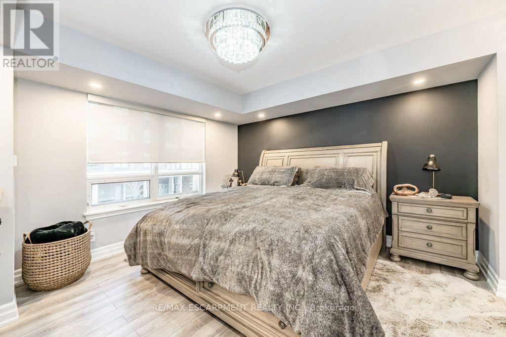 #209 2391 CENTRAL PARK DRIVE - 20