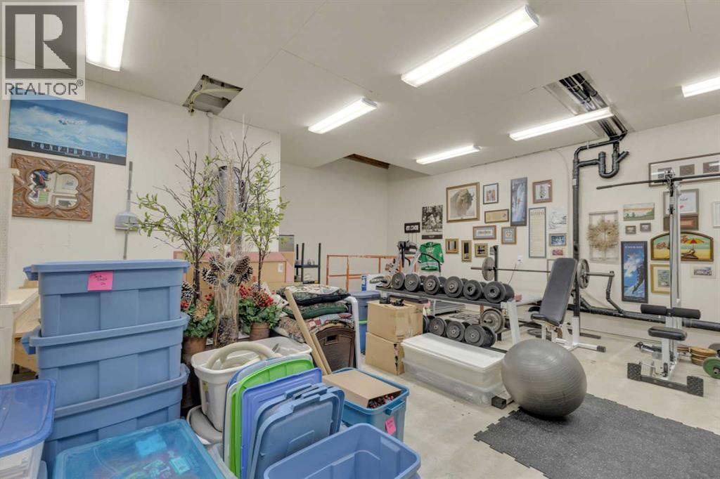 38 Grove Close - 39