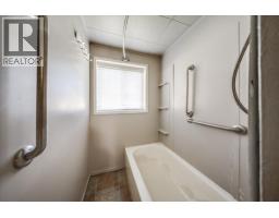 526 8th Avenue, Castlegar, BC V1N1N6 Photo 18