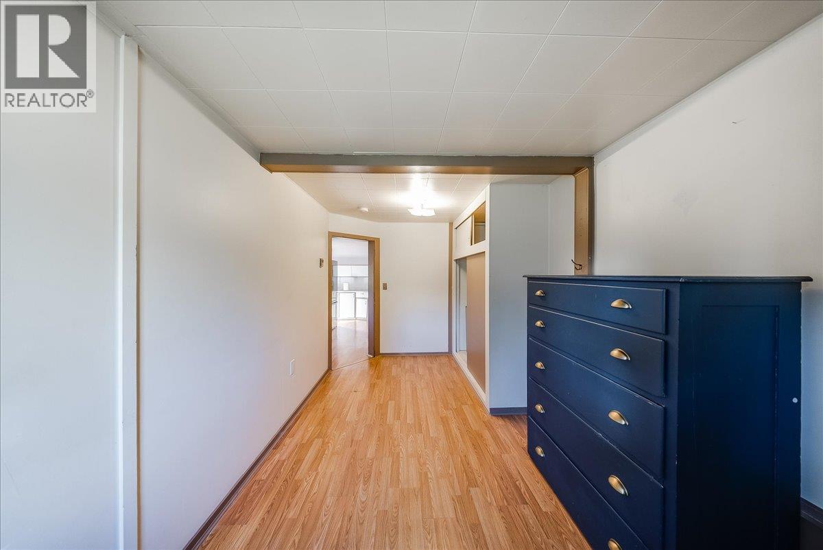 526 8TH Avenue, Castlegar - Image 1