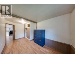 526 8th Avenue, Castlegar, BC V1N1N6 Photo 14